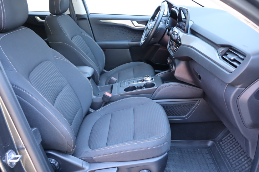 Ford Kuga, 2021