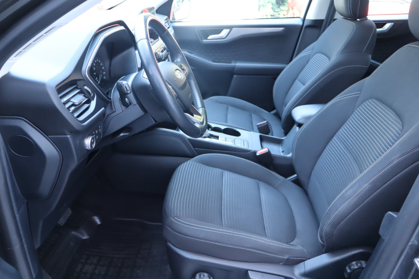 Ford Kuga, 2021