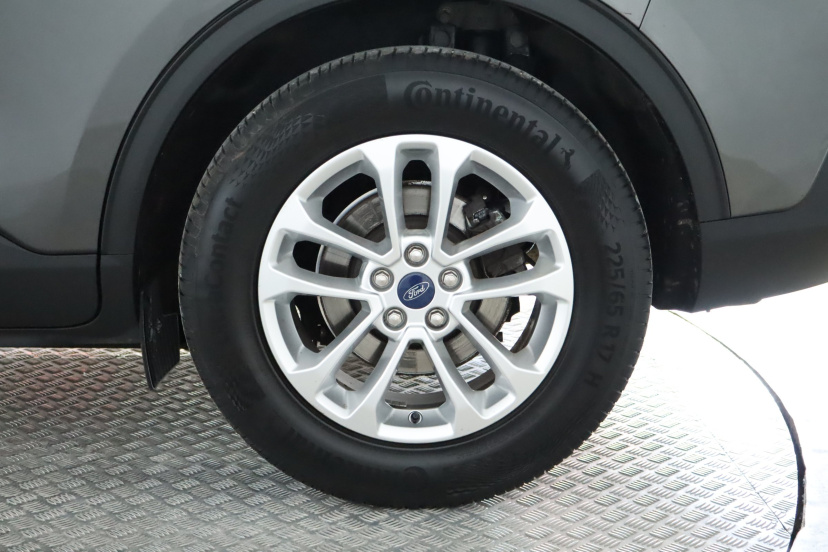 Ford Kuga, 2021