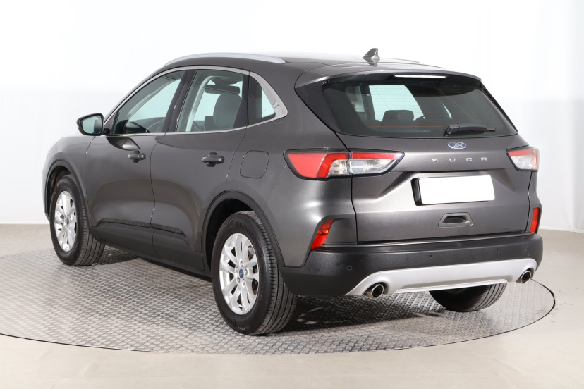 Ford Kuga, 2021