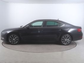 Škoda Superb - 2016