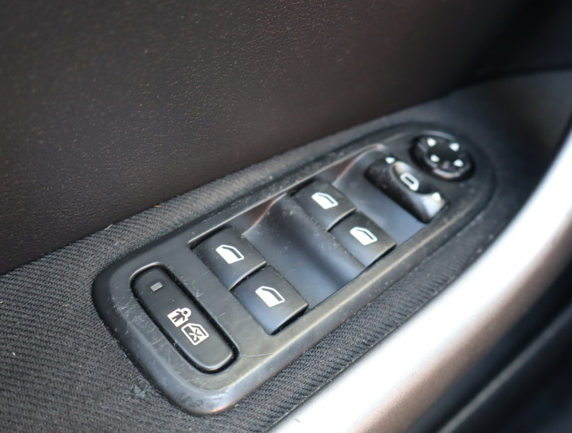 Peugeot 308, 2012