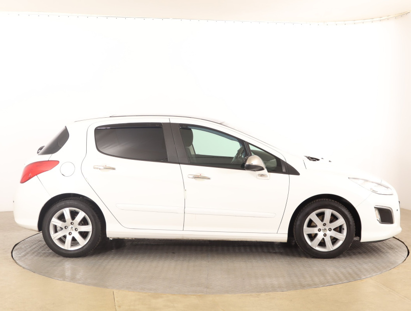 Peugeot 308, 2012