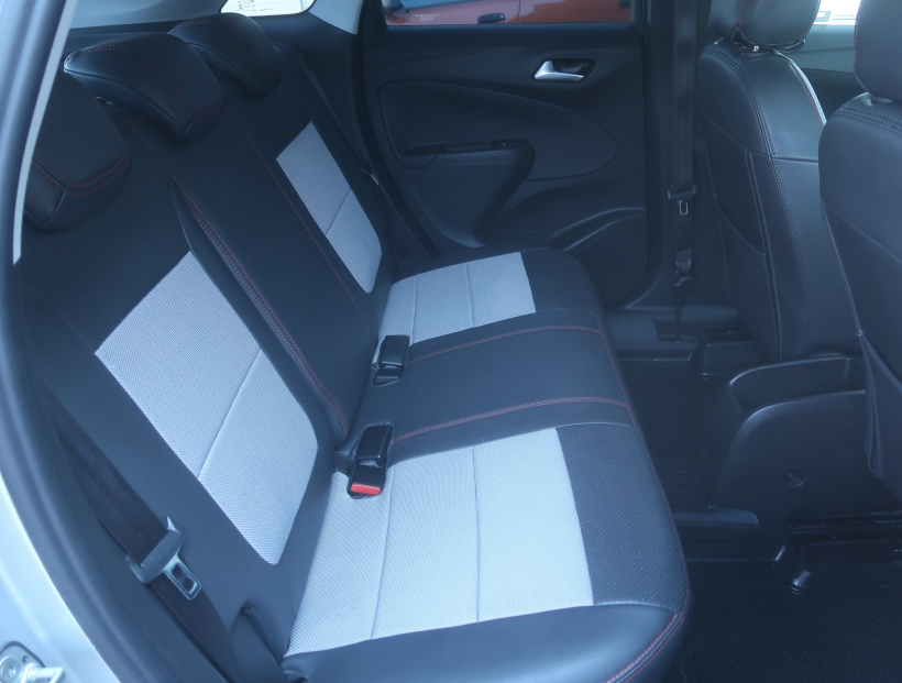 Opel Crossland, 2018