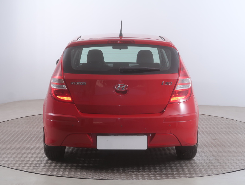 Hyundai i30, 2011