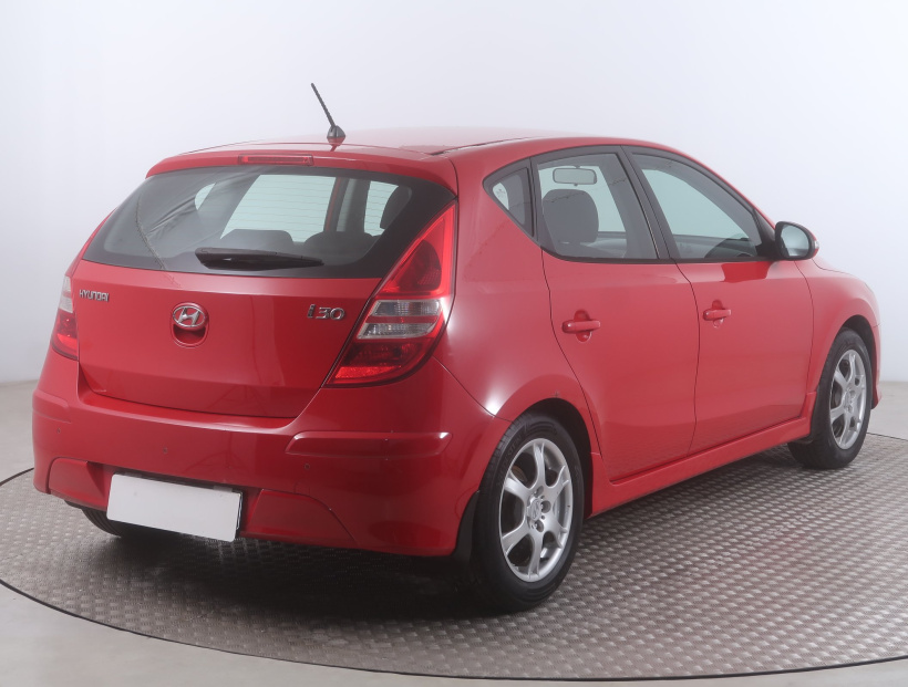 Hyundai i30, 2011