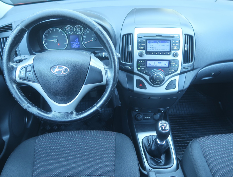 Hyundai i30, 2011