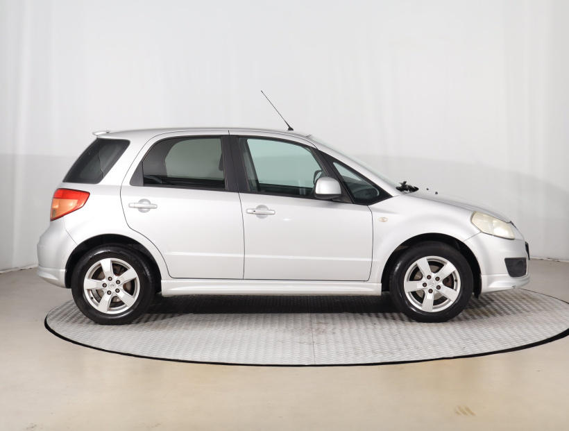 Suzuki SX4, 2012