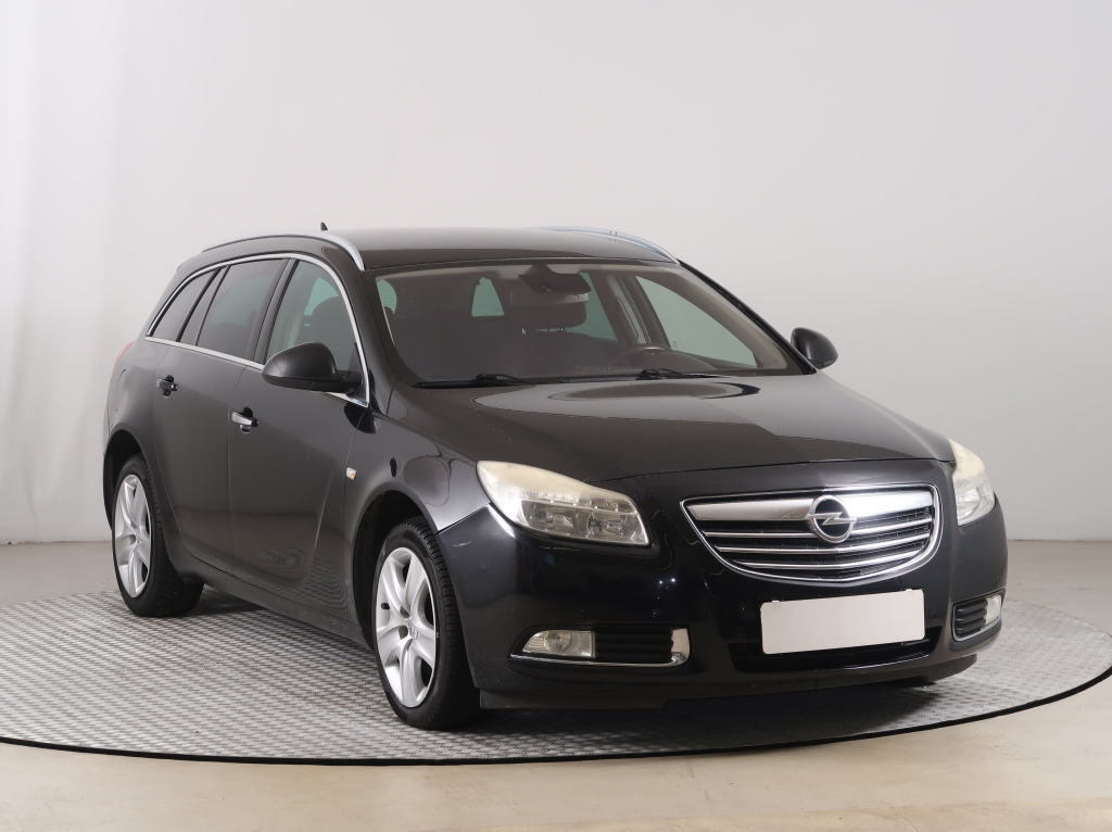 Opel Insignia, 2009