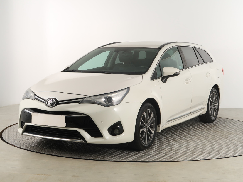 Toyota Avensis, 2015