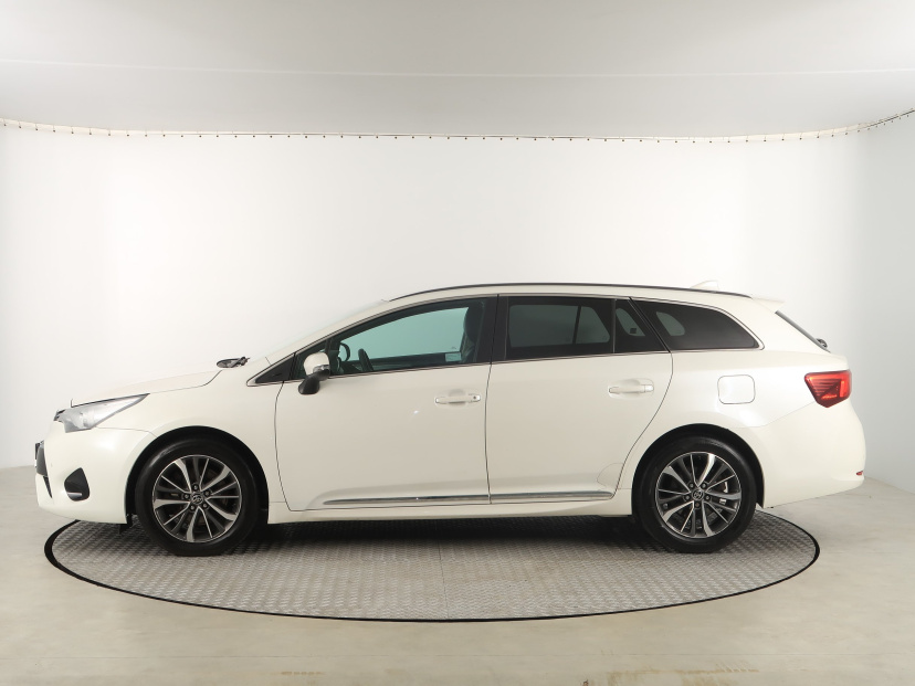 Toyota Avensis, 2015
