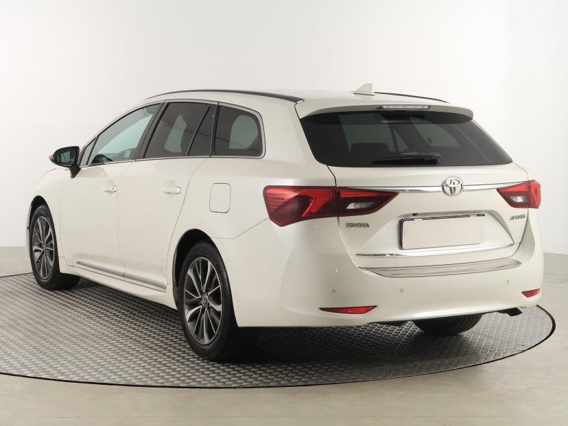 Toyota Avensis, 2015