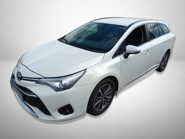 Toyota Avensis 2015