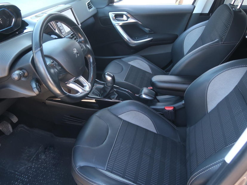 Peugeot 2008, 2017