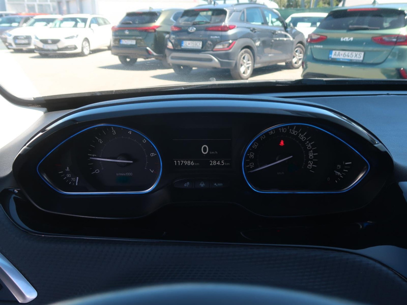 Peugeot 2008, 2017