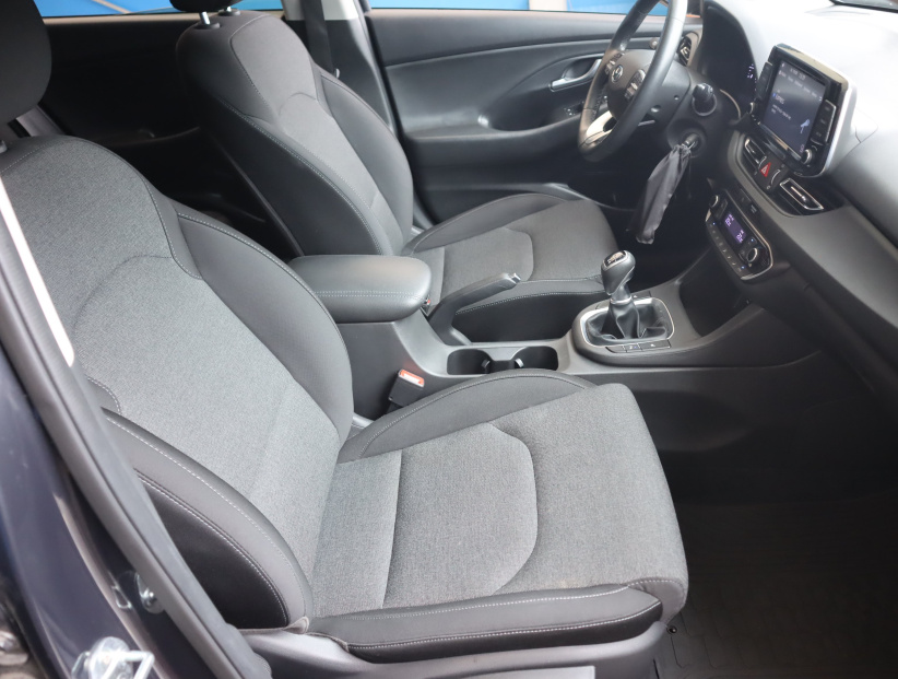 Hyundai i30, 2022