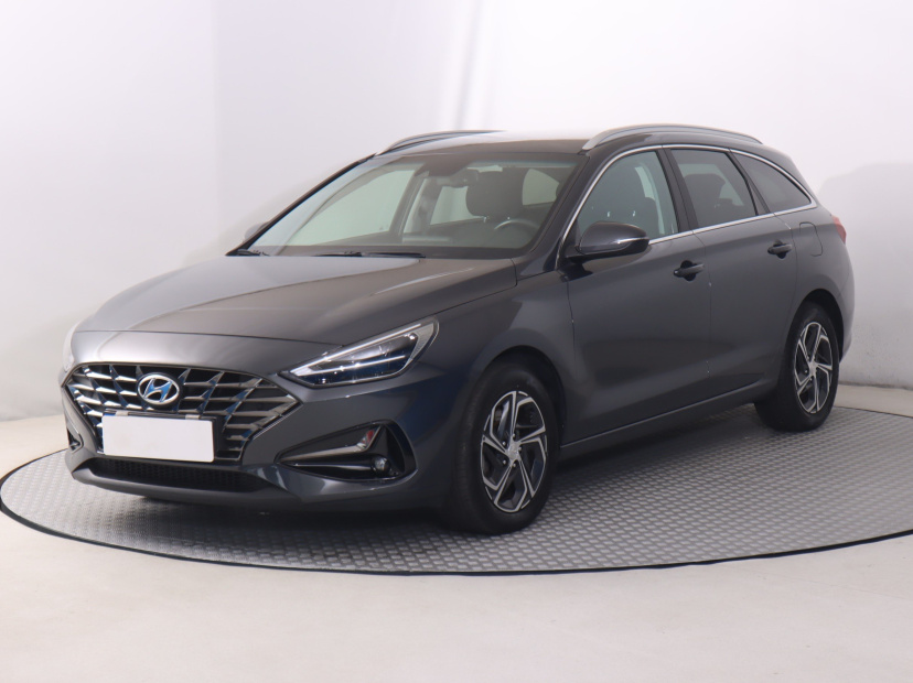Hyundai i30, 2022
