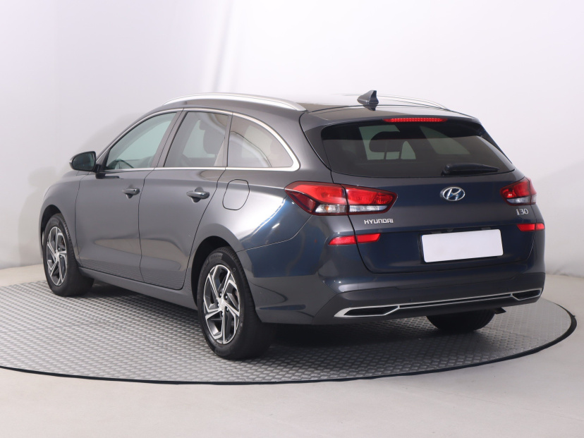 Hyundai i30, 2022