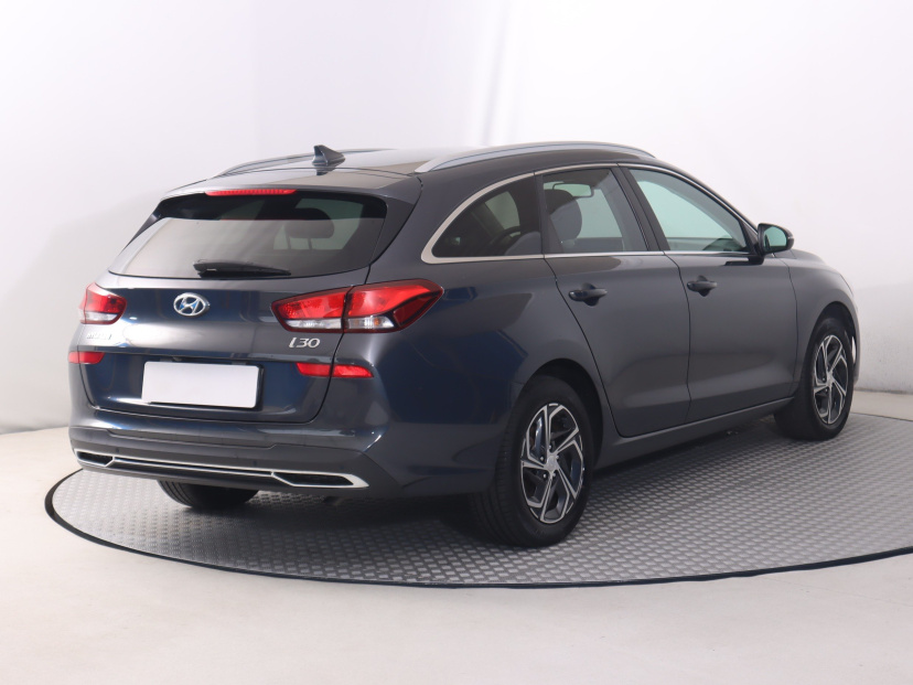 Hyundai i30, 2022