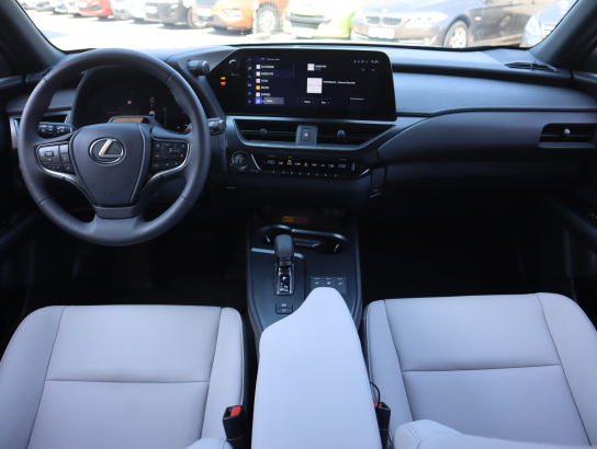Lexus UX 300h