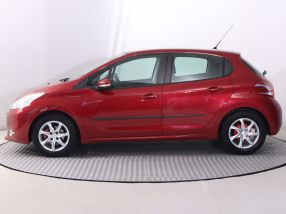 Peugeot 208 - 2012