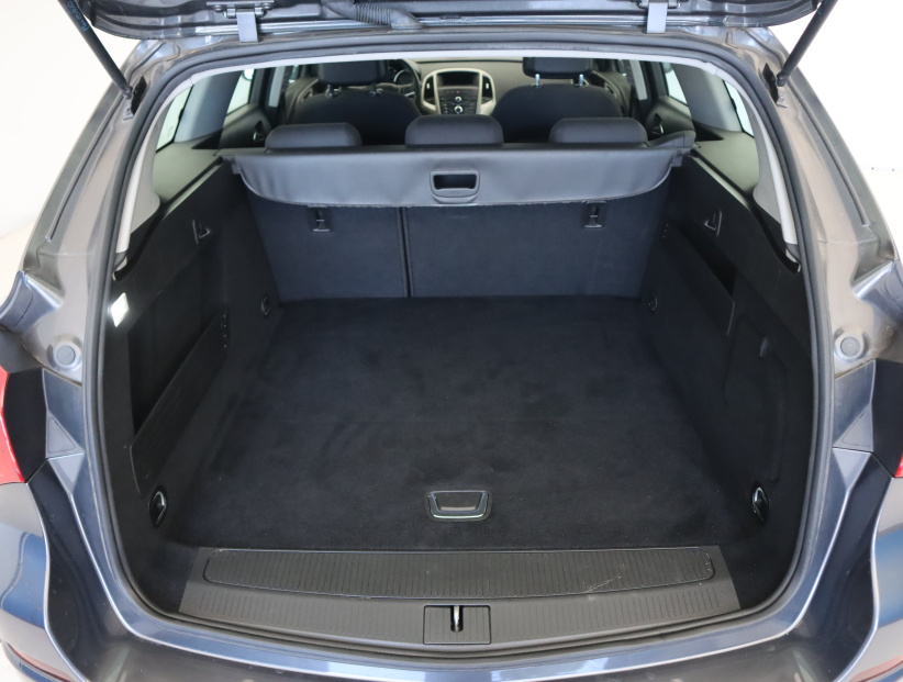 Opel Astra, 2012
