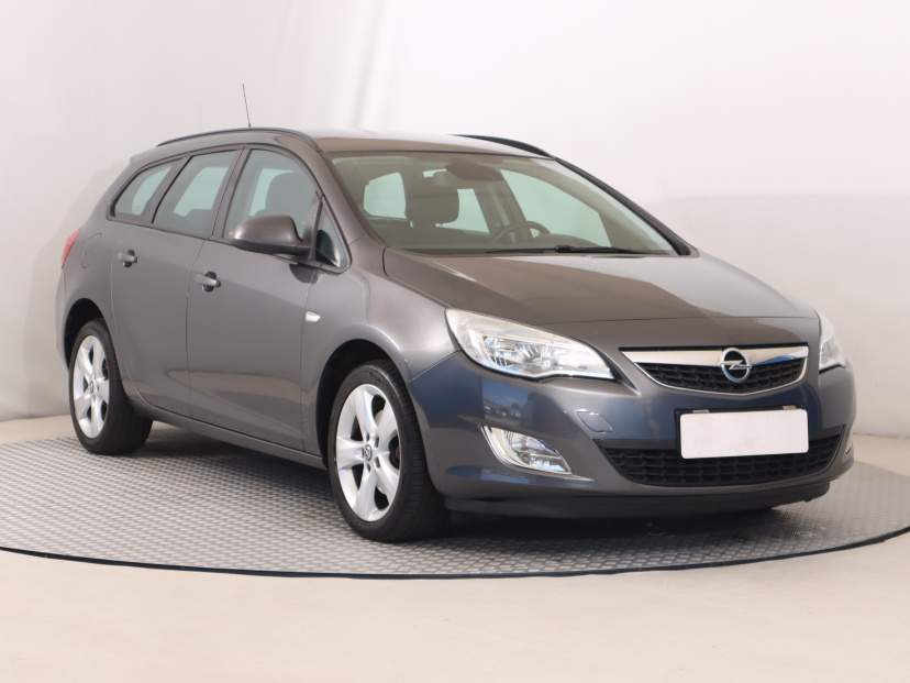 Opel Astra, 2012