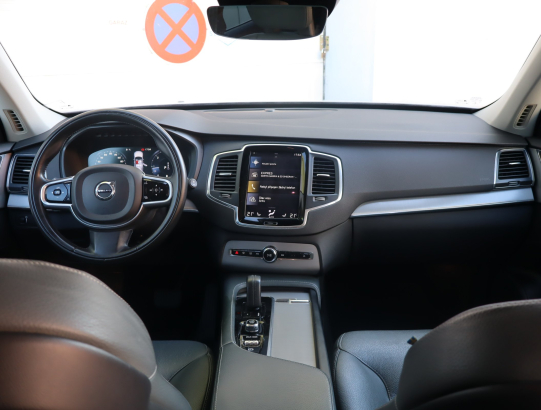 Volvo XC90 B5 AWD