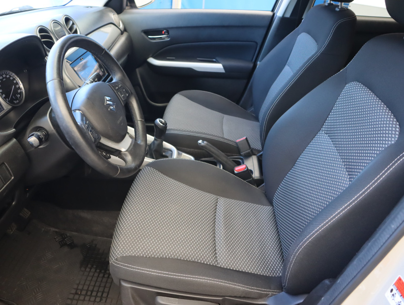 Suzuki Vitara, 2015