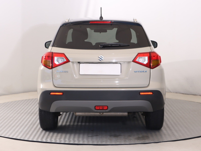 Suzuki Vitara, 2015