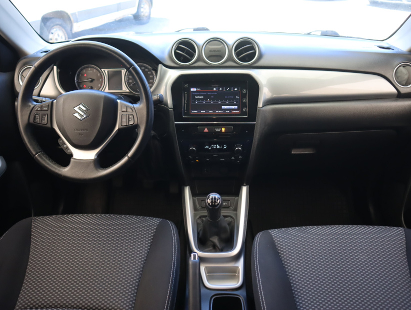 Suzuki Vitara, 2015