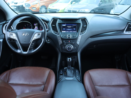 Hyundai Grand Santa Fe
