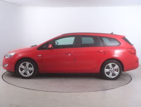 Opel Astra - 2011
