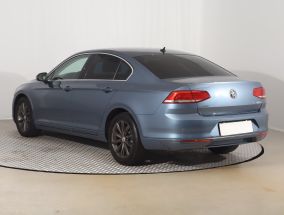 Volkswagen Passat - 2015