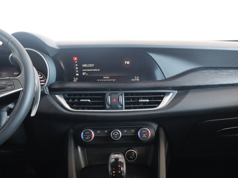 Alfa Romeo Stelvio, 2019