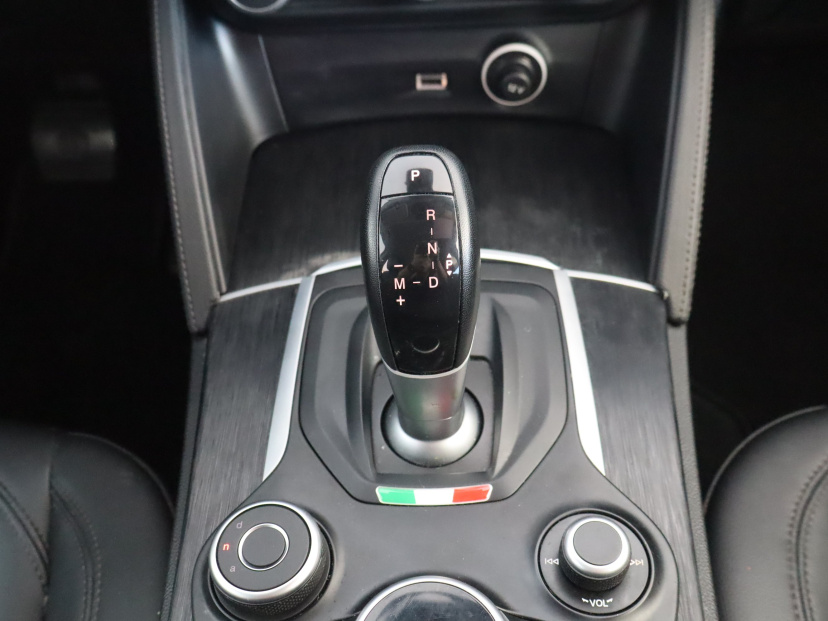 Alfa Romeo Stelvio, 2019