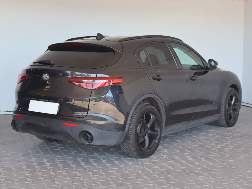 Alfa Romeo Stelvio, 2019