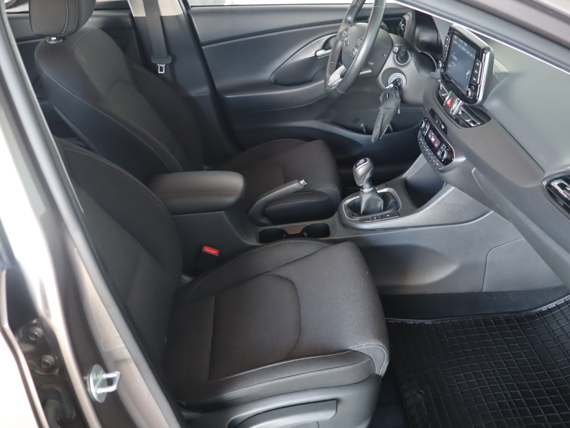 Hyundai i30, 2021