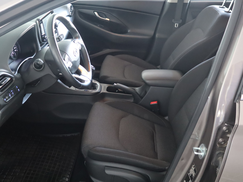 Hyundai i30, 2021
