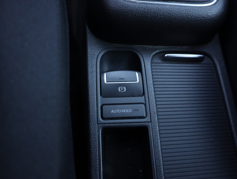 Volkswagen Tiguan, 2015