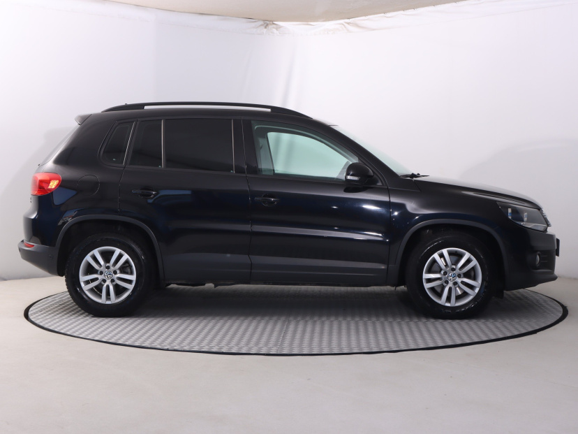 Volkswagen Tiguan, 2015