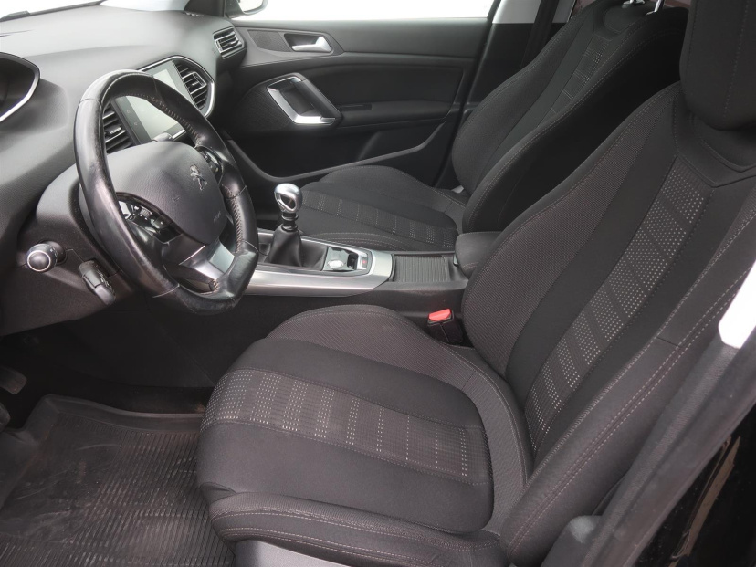 Peugeot 308, 2016