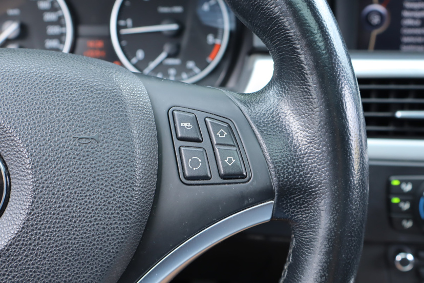 BMW 3, 2011
