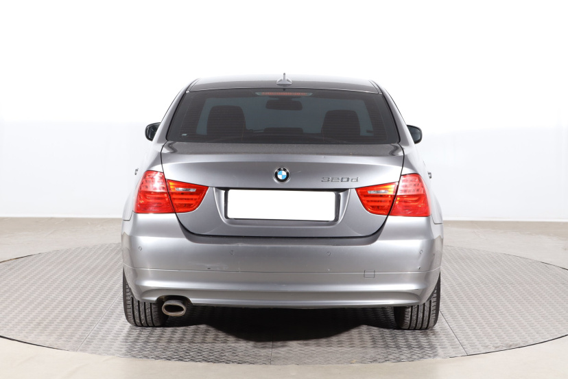 BMW 3, 2011