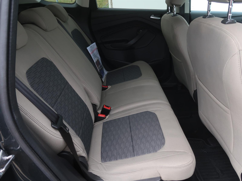 Ford Kuga, 2018