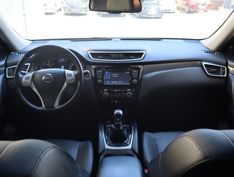 Nissan X-Trail, 2015