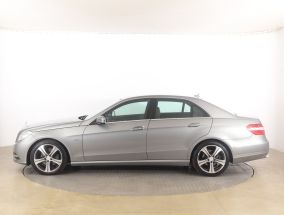 Mercedes-Benz E - 2011