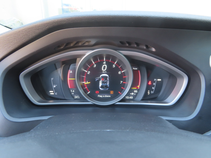 Volvo V40, 2016