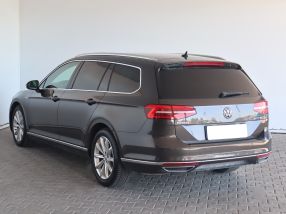 Volkswagen Passat - 2015