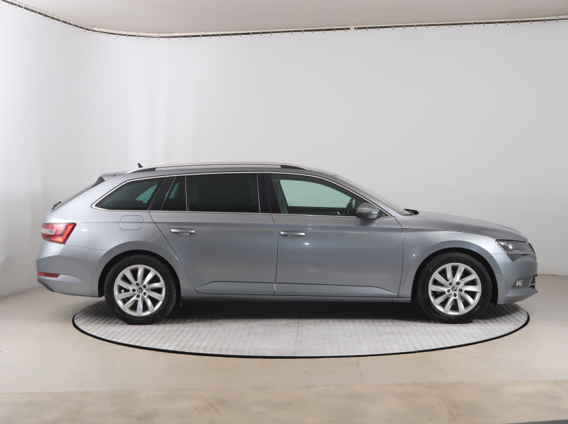 Škoda Superb, 2017